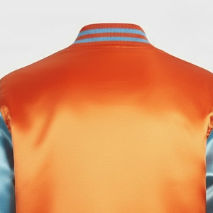 Chaqueta Universitaria de Satén con Logotipo Personalizado Unisex para Hombre, Chaqueta Bordada de Béisbol y Liga de Estilo Vintage Personalizada - Product Image 6