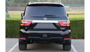 Patrol SE 2023 Usado, Sedán de Lujo con Interior de Cuero Oscuro, Caja de Cambios Automática, Neumáticos R17, 4x4, Techo Corredizo, Cámara Trasera de 360° - Product Image 4