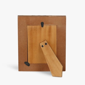 Nuevo Marco de Fotos de Resina Europeo Antiguo Hecho a Mano con Diseño Personalizado por Gani Craft Impex, Acabado Pulido para Decoración del Hogar y Regalos - Product Image 3