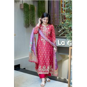 Traje de mujer Pure Berry de suministro directo de fábrica con tela de primera calidad para uso diario y festivo de oficina disponible para precio de exportación - Product Image 1