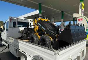 Minicargadora Skid Steer Rover WB823 al por Mayor con Peso Operativo de 1.1 T, Equipada con Motor y Caja de Cambios Yanmar - Product Image 6