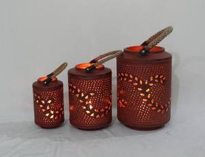 Premium Fancy Hot Home Party Wedding Decor Hollow Geometric Wire Iron Candlestick Holder Venta al por mayor Metal Art Tea Light Lantern C - Product Image 3