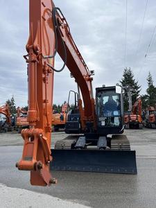 Tractor de Ruedas H-i-t-a-c-h-i ZX130-7H 2026, Peso 3000 kg, 2001-4000 Horas - Product Image 2