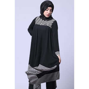 Top de Manga Acampanada Talla XS, Diseño Atrevido y Llamativo - Product Image 3