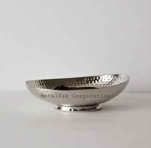 Cuenco para servir ovalado de Chocolate con fruta martillada plateada decorativa, Metal de aluminio hecho a mano, Ideal para decoración del hogar, regalos y servicios - Product Image 2