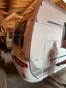 FE NDT 2013 Caravan Saphir 515 SKM AWD Motor Turbodiésel, Interior Claro, Asientos de Cuero, Neumáticos R19, Volante a la Izquierda - Product Image 2