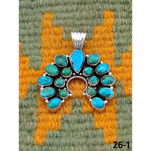Pendentif Turquoise Fait Main du Sud-Ouest, Émeraude de la Vallée avec Sertissage à la Française en Argent Sterling, Breloques Taille Émeraude - Product Image 2