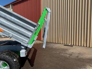 Remolques Volquete Agrícolas Usados de Calidad con Ejes y Neumáticos Nuevos para Tractor - Product Image 6