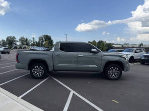 Nueva Toyota Tundra Edición 1794 Estándar 2024 - Product Image 4