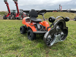 Cortacésped Husqvarna Rider R214TC Comfort Edition con plataforma delantera de 94 cm, tractor de jardín hidrostático de 16 HP y doble cilindro en venta - Product Image 2