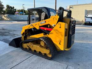 Chargeuse compacte sur chenilles jaune 259D3 avec godet frontal pour la construction et la manutention de matériaux - Product Image 4