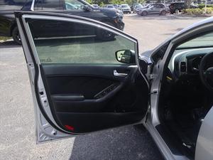 Kia Forte LX Sedán 2018, Modelo LX, Motor Turbo de 8L, Opciones de Caja de Cambios Automática y Manual, Tamaños de Neumáticos R16, Asientos de Cuero, Luz - Product Image 5