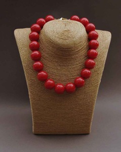 Resin Necklace Bold and <b>Eye</b> Catching Jewelry Accessory for Modern Fashion Seekers High Quality - Product Image 1