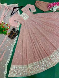 Robe longue de créateur en fausse georgette avec broderie en fil de coton épais - Product Image 3