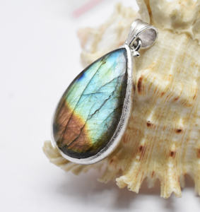 Pendentif en labradorite naturelle violet foncé, argent sterling 92,5, multi-violet, multi-feu, pendentif en argent pur, cadeau de Noël - Product Image 4