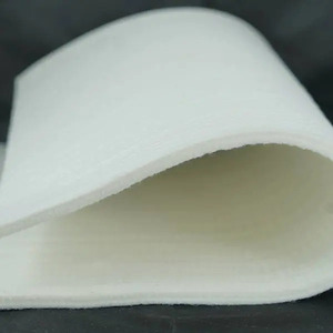Tissu en feutre aiguilleté 100% polyester, respirant et durable, pour applications de matelas - Product Image 1
