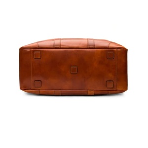 Sac polochon fait à la main de haute qualité Rivet élégant à fermeture éclair à pression à la mode Portable-Top dispose de deux bretelles-Direct Indian - Product Image 6