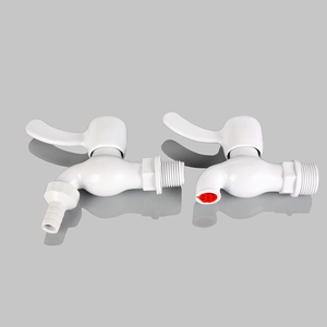 HONGKE Fabricant professionnel de robinets à poignée rotative en PVC 1/2 et 3/4, couleur blanche, pour le marché sud-américain - Product Image 5
