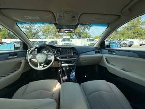 Precio bajo, Hyundai Sonata Eco 2018, auto usado en venta. - Product Image 3