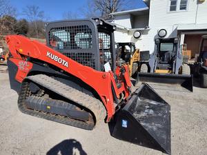 Minicargadora diésel usada Kubota SVL 95-25 con buen rendimiento de trabajo con bomba de cojinete de motor central - Product Image 4