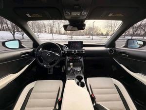 Sedán Deportivo Premium 350 F SPORT Modelo Performance Usado 2021 - Product Image 5