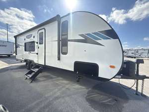 Remolques de viaje 2023 usados F-o-r-e-s-t R-i-v-e-r Salem Cruise L-i-t-e 261BHXLX a precio de descuento - Product Image 1