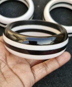 Bracelet d'ouverture de personnalité de mode conception exagérée bracelets en résine acrylique de couleur géométrique pour les femmes - Product Image 6