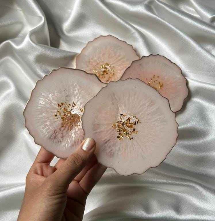 Black WHITE GREEN YALLOW