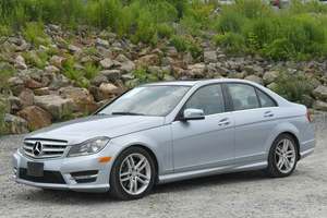 รถยนต์เมอร์เซเดส-เบนซ์ ซี 300 สปอร์ต 4MATIC ปี 2013 / มีจำหน่ายพร้อมขาย ไมล์น้อย เครื่องยนต์เบนซิน รถใช้งานน้อย สภาพดี ไม่มีอุบัติเหตุ - Product Image 5