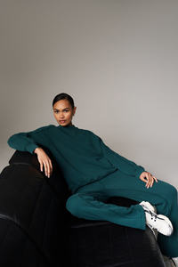 Sudadera verde de calidad superior para mujer, cuello redondo, lavado, detalle de costura clásica, sudadera para mujer, sudaderas de entrenamiento y sudaderas para mujer - Product Image 5