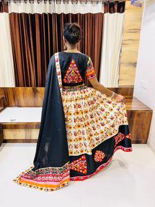 Meilleure Qualité Pur Coton Lehenga Choli avec Dupatta Patola Work Gamthi Work Buta Lace Work Women's FashionSupplier pour Adultes - Product Image 6