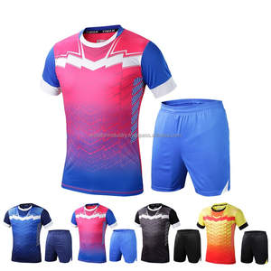 Maillot et chaussettes de football respirants professionnels personnalisés à séchage rapide avec design sportif, vêtements de football respirants à sublimation - Product Image 1