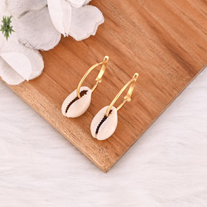 Pendientes de Aro Pequeños Chapados en Oro de Moda para Mujer, Pendientes de Diseñador de Latón, Pendientes Hechos a Mano, Joyería de Moda para Mujer - Product Image 3