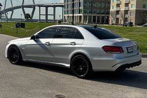 Mercedes-Benz E63 S AMG Sedán 2014 Usado, Verificado por Dyno, 582hp, V8 Biturbo, Tracción Total, Color Plata Iridium Metálico - Product Image 3