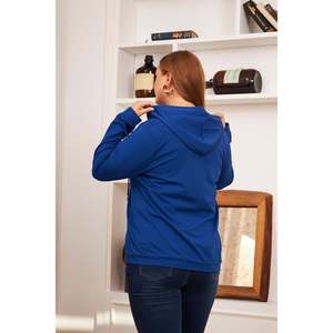 Haut de survêtement à capuche grande taille RMG avec fermeture éclair intégrale pour femme, vêtement de sport confortable en mélange de coton tricoté bleu sax - Product Image 5