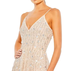 Vestido de Noche de Lujo con Corte en A para Mujer, Talla Grande, Elegante, de Tul con Cuentas y Lentejuelas, Manga Larga, sin Tirantes, para Fiestas Formales - Product Image 1