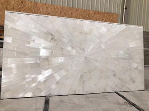 Dalles de marbre carrées dorées en nacre, design de carrelage en coquille de mer sans joint pour l'utilisation au sol des villas - Product Image 6