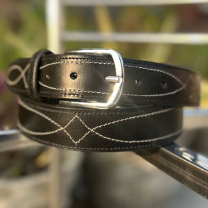 Cinturón de Cuero Vacuno de Primera Calidad con Acabado Elegante, Hebilla de Hierro Resistente, 3.5 cm de Ancho, Personalizable para un Estilo Diario - Product Image 1