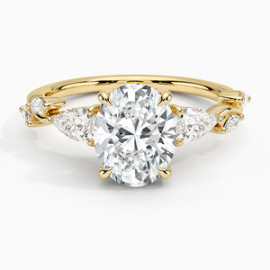 Iconic Collection Oval Cut VVS Lab Grown Diamond 14K Oro sólido Edición limitada Anillo de compromiso de tres piedras para mujeres de la India - Product Image 1