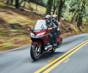 AHORA DISPONIBLE: Motocicleta Honda Gold Wing Tour 2026 con Garantía Limitada Transferible de 3 Años y Kilometraje Ilimitado - Product Image 2