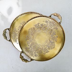 ถาดทองเหลืองแท้คุณภาพพรีเมียม ขัดเงา เป็นมิตรกับสิ่งแวดล้อม ทำด้วยมือ สำหรับตกแต่งและเสิร์ฟ ใช้ได้ทั้งในบ้านและงานต่างๆ - Product Image 3