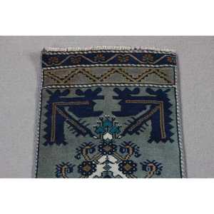 Alfombra Turca Vintage Pequeña de 1,4x3,3 pies, Alfombra de Retazos Verde Azul - Product Image 5