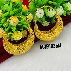 Boucles d'oreilles en laiton plaqué or d'un gramme Design de fleurs mignonnes Styles tendance pour les mariages Cadeaux de fiançailles - Product Image 2