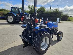 Nouveau tracteur agricole SOLIS 26M SideShift 30 CV 4RM à transmission par engrenages avec pompe et roulement de boîte de vitesses - Product Image 5