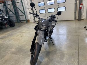 Original, neuf, 2024, KLX 300 Cypher Camo Gray, LIVRAISON RAPIDE. - Product Image 2