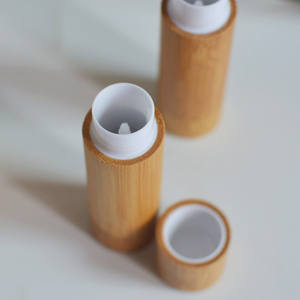Tubo cosmético natural con logotipo personalizado, barra de labios de bambú sostenible, tubos de embalaje para cosméticos ecológicos - Product Image 3