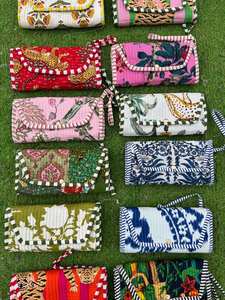 Pochette matelassée à fermeture éclair faite à la main Lot de 5 trousse cosmétique pour femmes trousse de toilette maquillage sacs fourre-tout pochette matelassée à fermeture éclair faite à la main - Product Image 2