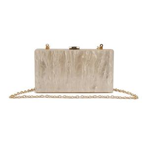 คลัทช์แฟชั่นเรซินทำมือที่น่าชื่นชมสำหรับผู้หญิงโดยการตกแต่งแบบ Casa - Product Image 2