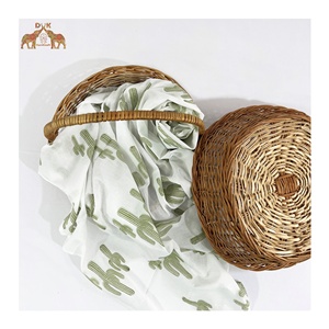 Manta de tela de punto suave para bebé de muselina orgánica hecha a medida, ropa de cama cómoda para recién nacidos para Navidad - Product Image 1