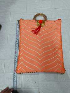 Bolsos a granel, bolsas bordadas étnicas para mujer, favores de fiesta de Festival paquistaní, regalo especial Rakhi, monedero Patola para regalo - Product Image 4